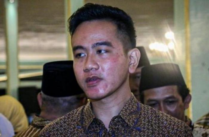 Gibran rakabuming raka kompas jokowi walikota politik positif tribunnews saat tengah gara bikin rekor calon belum beri tiba tahun putra