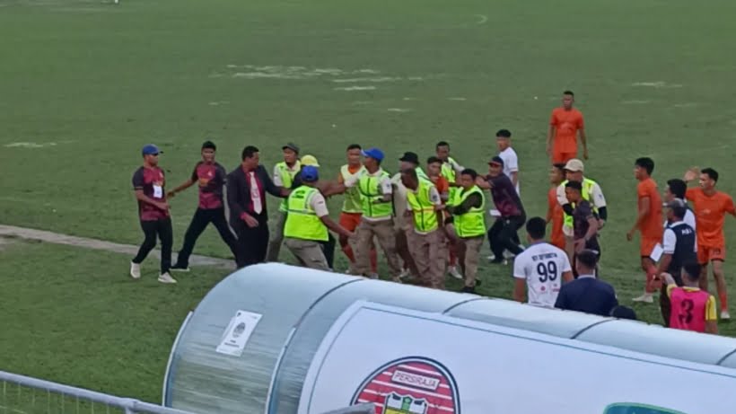 Wasit Aceh Vs Sulteng Terkapar Dihajar Pemain