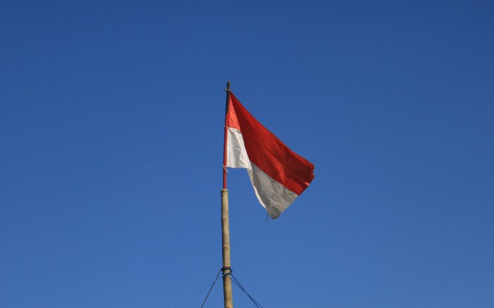 Bendera setengah tiang di Indonesia untuk apa