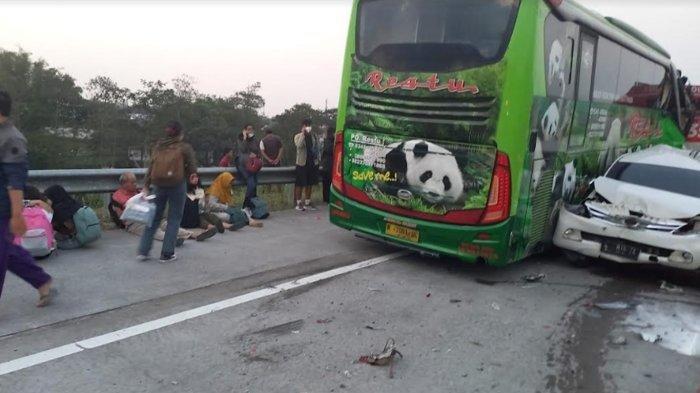 Fakta Kecelakaan Bus di Tol Malang, Ada 2 Mobil Lolos dari Truk